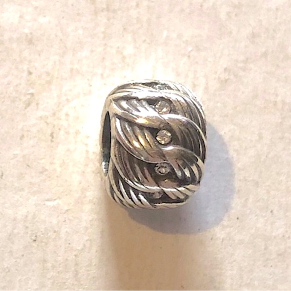 🆕 Brighton silver bead with swirls & clear crystals around center NWOT Retired - Picture 1 of 7